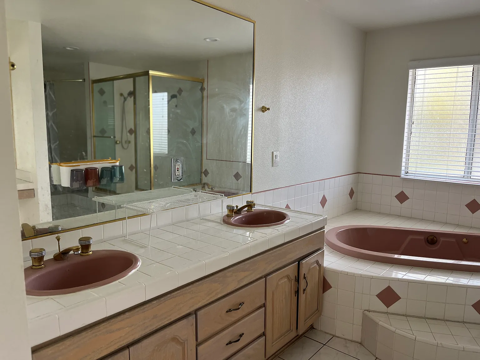 1657 Meadow Glen Rd — Photo 3