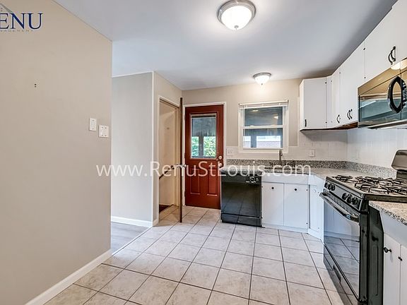 5th image of 585 Pimlico Dr