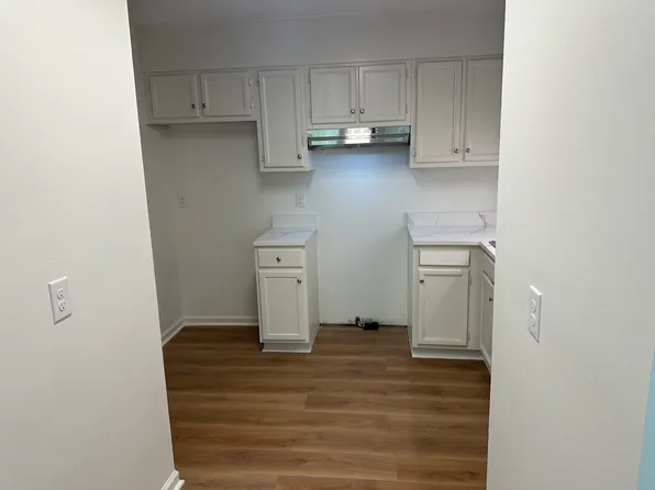 5335 Wayne St APT D, Raleigh, NC 27606