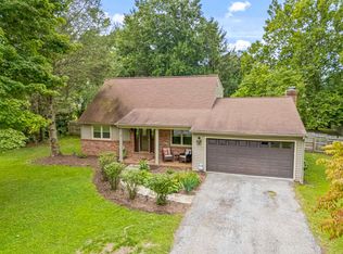 806 Horseshoe Ln, Blacksburg, VA 24060