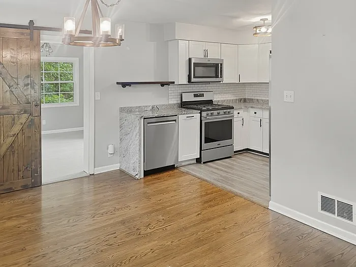 221 Sergeant Ave — Photo 4
