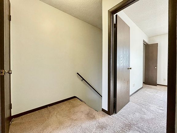 5th image of 956 Lincoln Ave #4