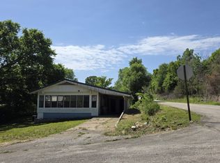 317 W 5th St, Yellville, AR 72687