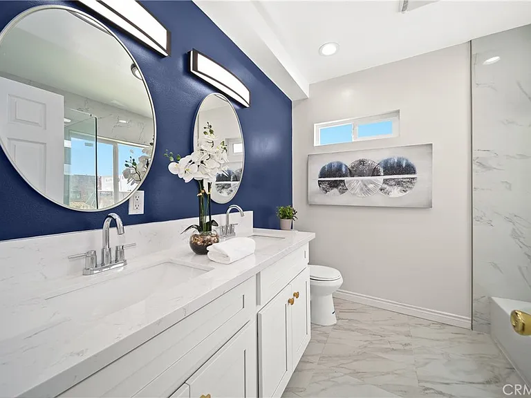 1372 Carmona Ave — Photo 16