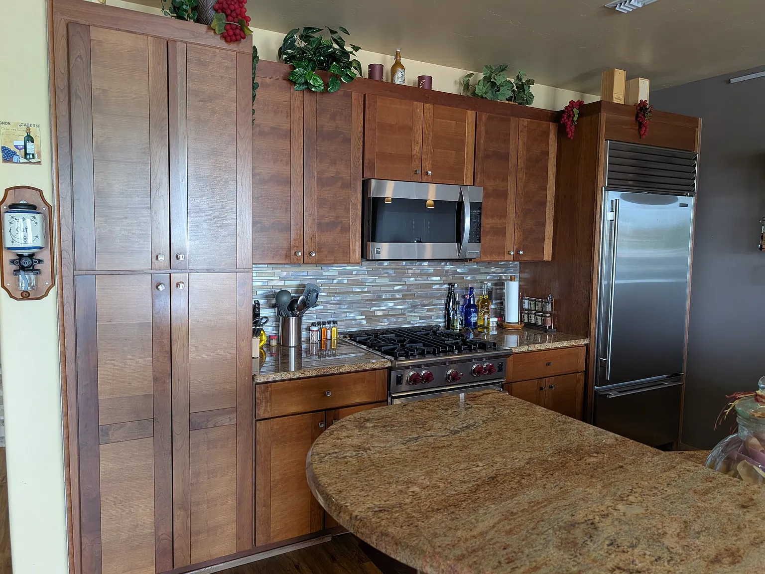 2 bed, 2.5 bath, 1600 sqft, $3,300 — Photo 4