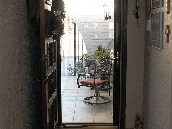 4th image of 3021 Missouri Ave
