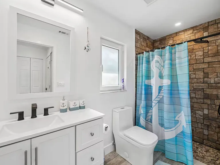 2267 Pine View Cir — Photo 15