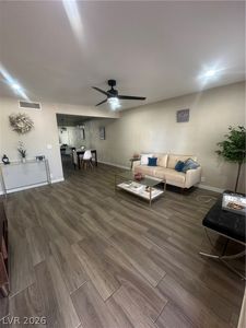 575 S Royal Crest Cir Unit 5, Las Vegas, NV, 89169