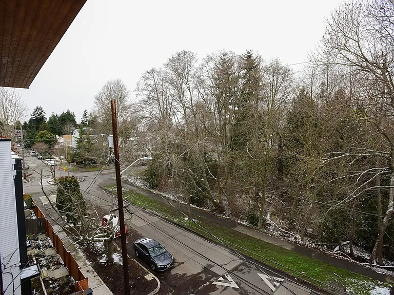 Upper Greenlake/Oaktree Area — Photo 18