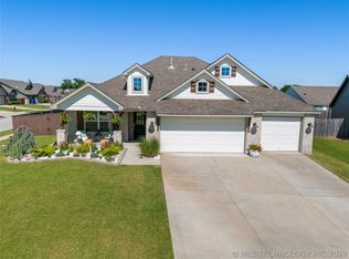 7305 S Laurel Ave, Broken Arrow, OK 74011