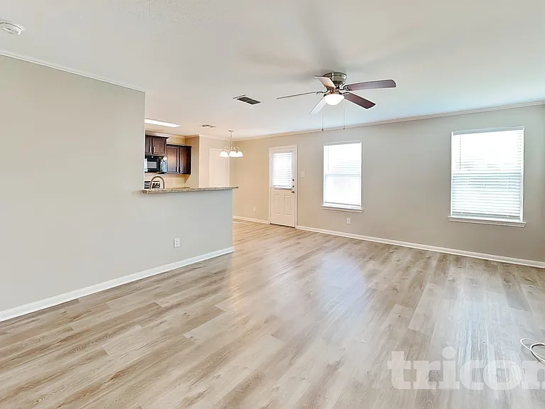 7538 Bowdre — Photo 2