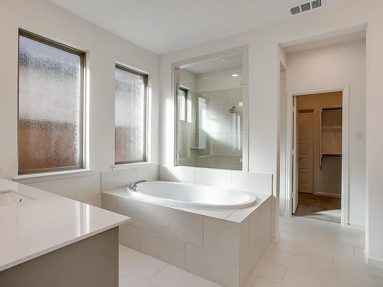 9344 Buckeye Bnd — Photo 34