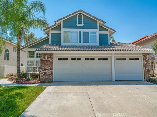 26829 Hummingbird Cir, Santa Clarita, CA 91351