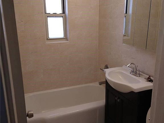2nd image of 67 Charles St