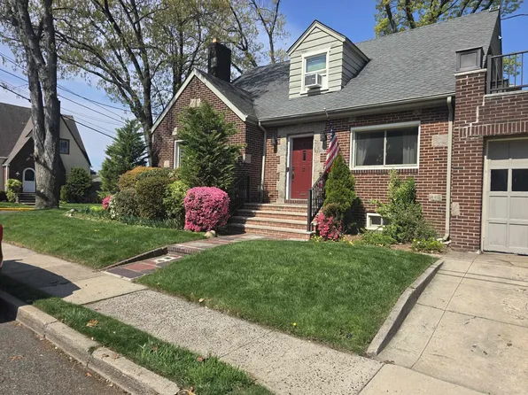 585 Monroe Pl, Ridgefield, NJ 07657