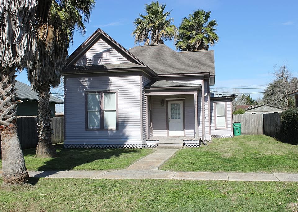 1st image of 204 Morton Ave