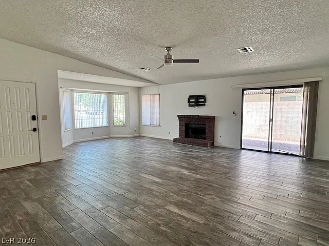 627 Del Prado Dr — Photo 3
