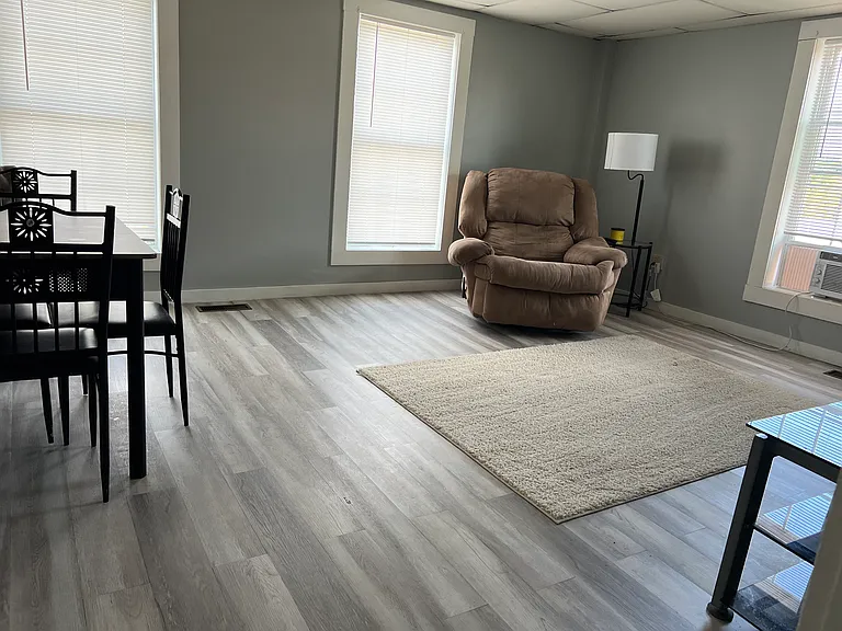 1 E Main St #3 — Photo 7