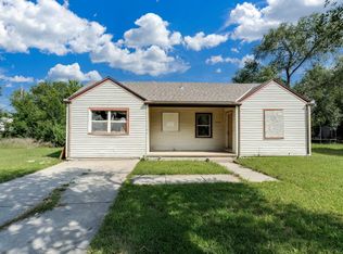 2232 E Random Rd, Wichita, KS 67214
