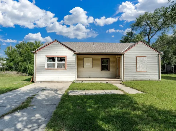 2232 E Random Rd, Wichita, KS 67214