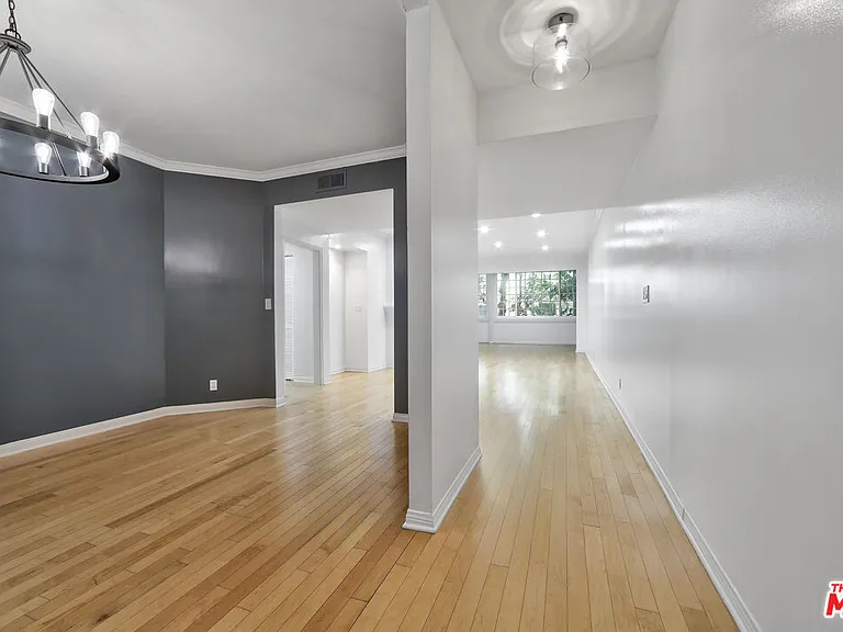 11939 Gorham Ave #105 — Photo 8