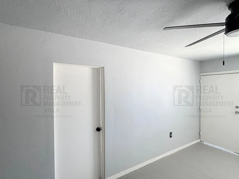West Limited Ave- Taylor — Photo 4