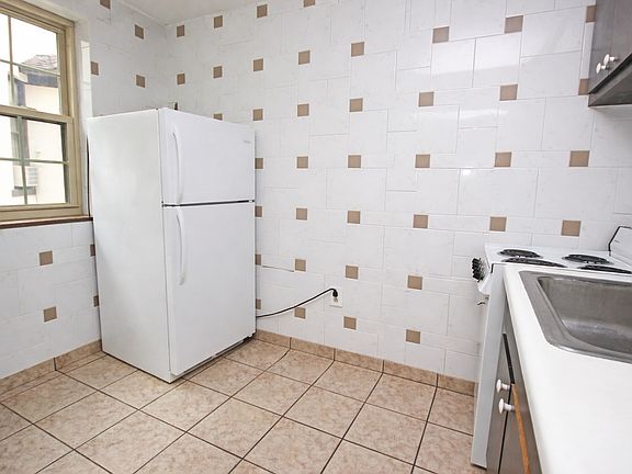 3rd image of 5939 5th Ave APT 12