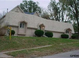 232 Glenn St, Elkhorn, NE 68022