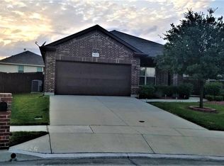 8233 Sleeping Doe Dr, Fort Worth, TX 76179