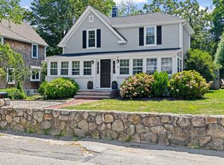 18 Pleasant St, Cohasset, MA 02025
