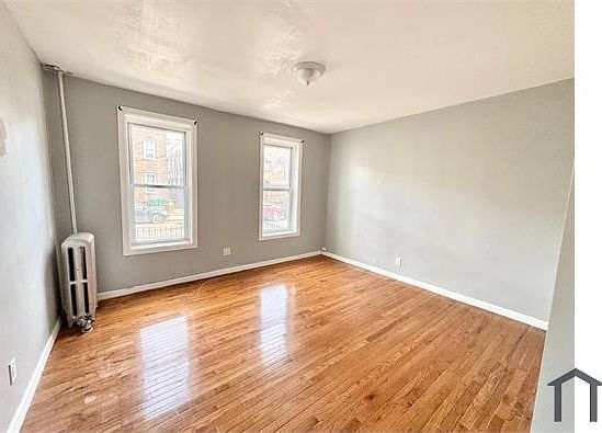 4th image of 2296 Strauss St APT 1A