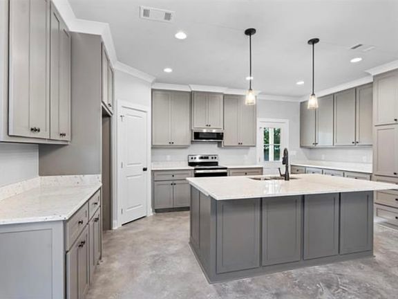 4th image of 29537 Bloss Ave