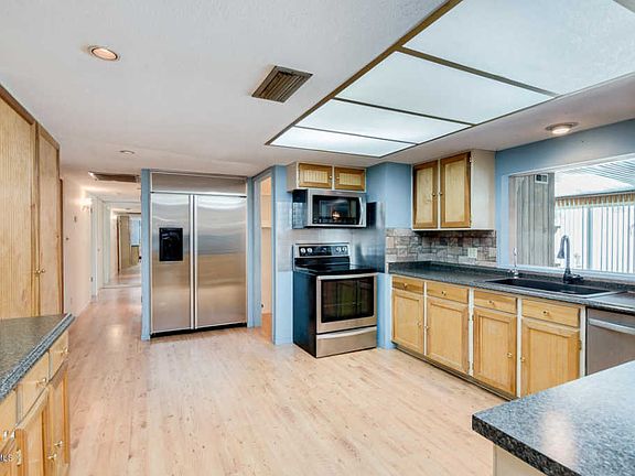 3rd image of 3630 W Dahlia Dr