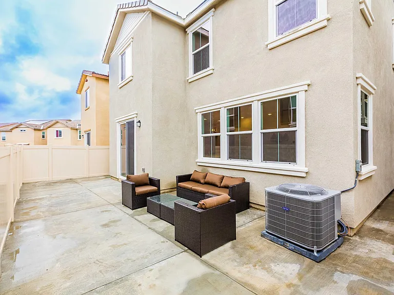 1644 Coral Bells Pl — Photo 20