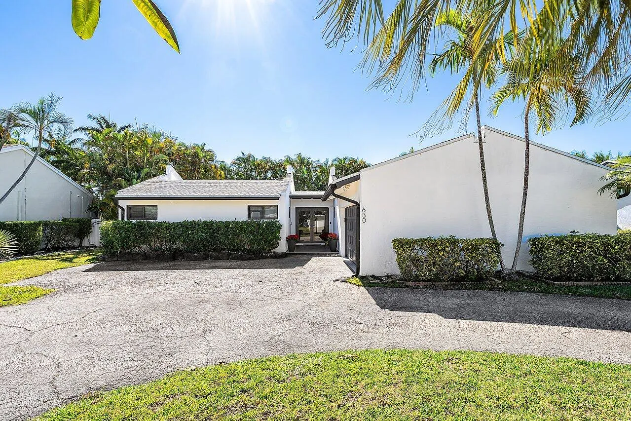 3 bed, 2.0 bath, 1652 sqft, $6,500 — Photo 3