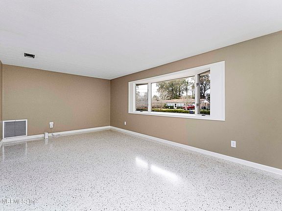 4th image of 2639 ELISA Drive W