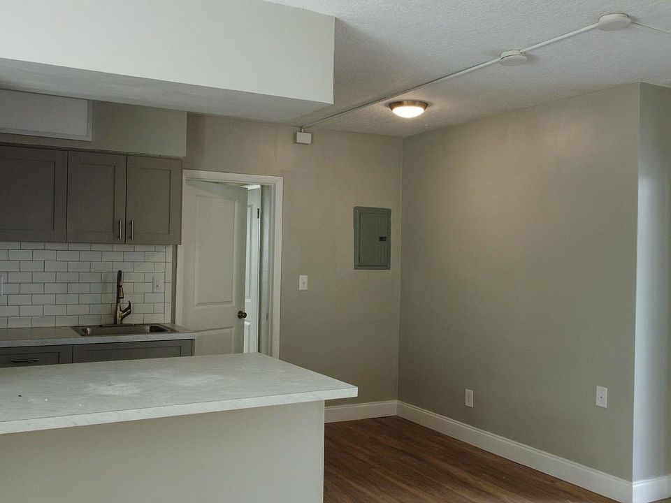 1st image of 1770 NE 125th St #117