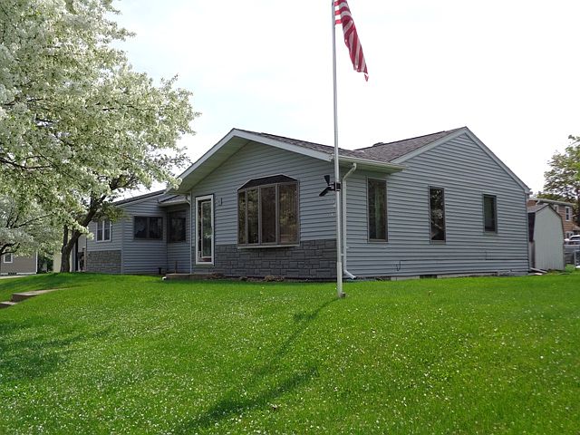 2nd image of 3144 29th St S