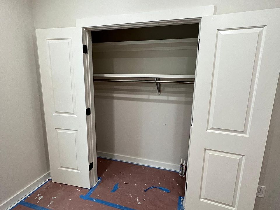 1st image of 13 Marion Ave Floor 2