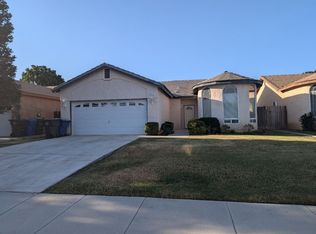235 Sunny Meadow Dr, Bakersfield, CA 93308