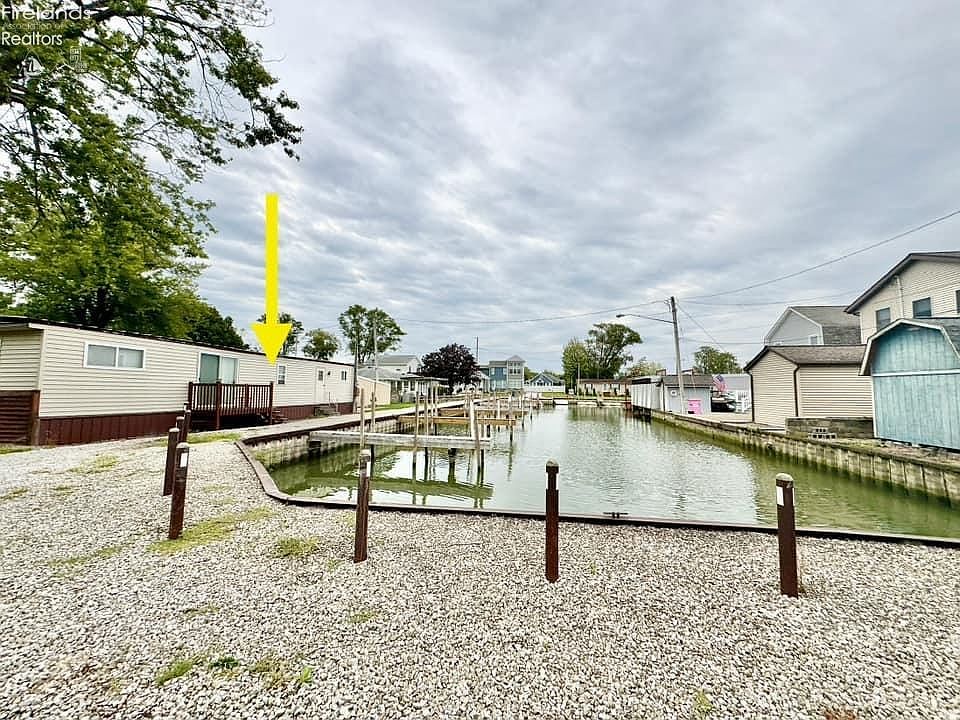 1st image of 2137 Arlington Dr