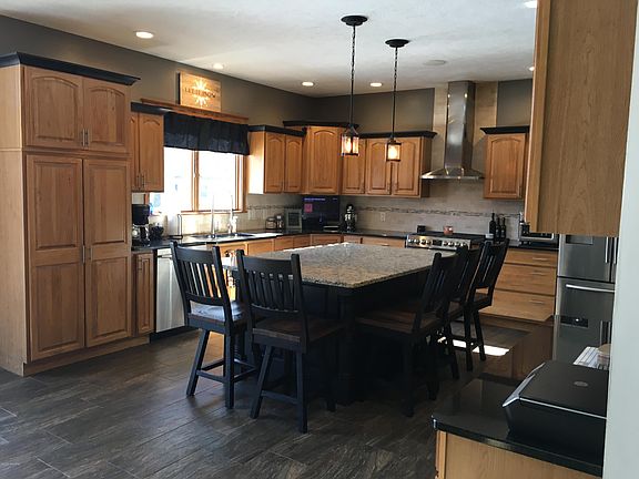 4th image of 1061 N Robinhood Dr