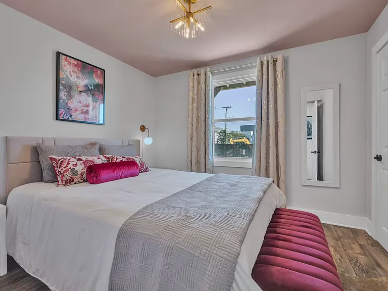 1044 Jefferson St #3 — Photo 8