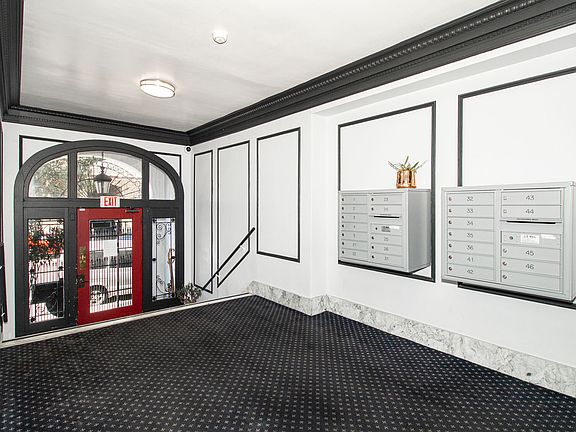 3rd image of 735 Ofarrell St APT 32