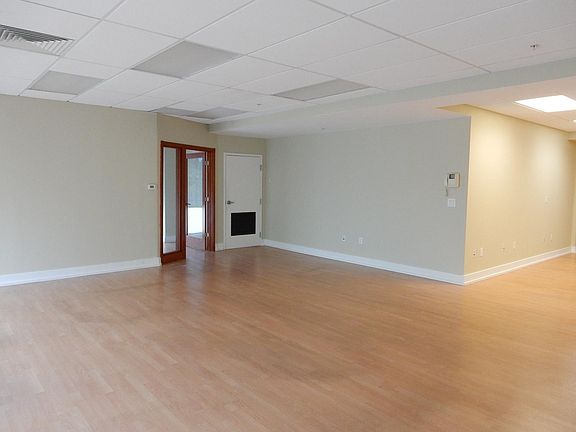 4th image of 8050 N University Dr Suite 209
