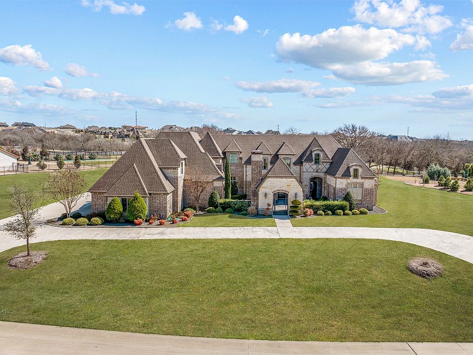 1st image of 7933 Bella Flora Dr