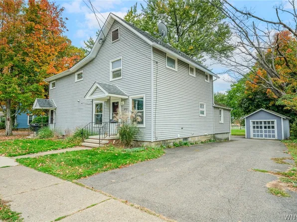 8472 N Main St, Eden, NY 14057
