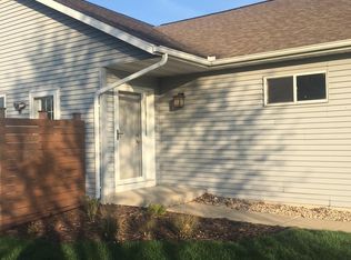 571 Tower Dr, Sun Prairie, WI 53590