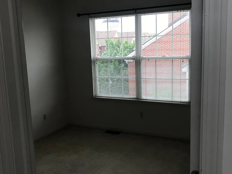1344 S Main St — Photo 14