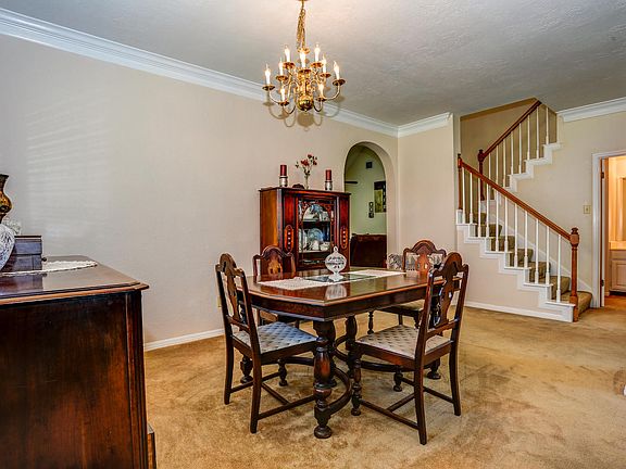Formal Dining